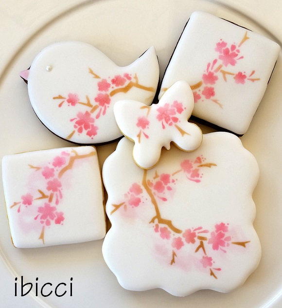ibicci cookies with the Cherry Blossom Spray airbrushed