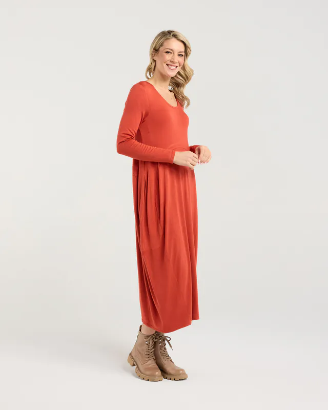 Model wearing Shiraz Tabitha Cashmere Blend Dress By Blackstone Available at Beetees Nelson