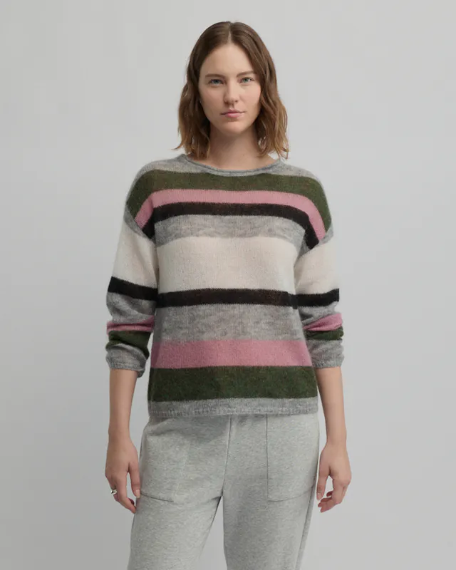 Model wearing Silver Marle Ashen Knit By Yarra Trail Available at Beetees Nelson