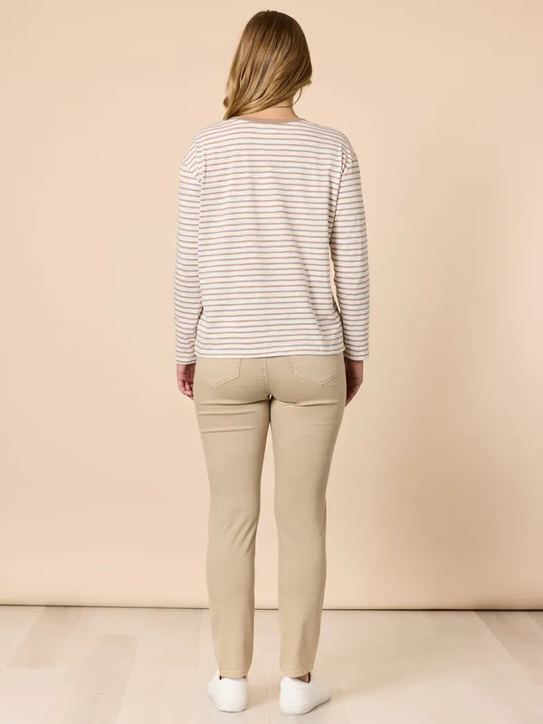 Model wearing Natural Chien Chic Tee By Threadz Available at Beetees Nelson