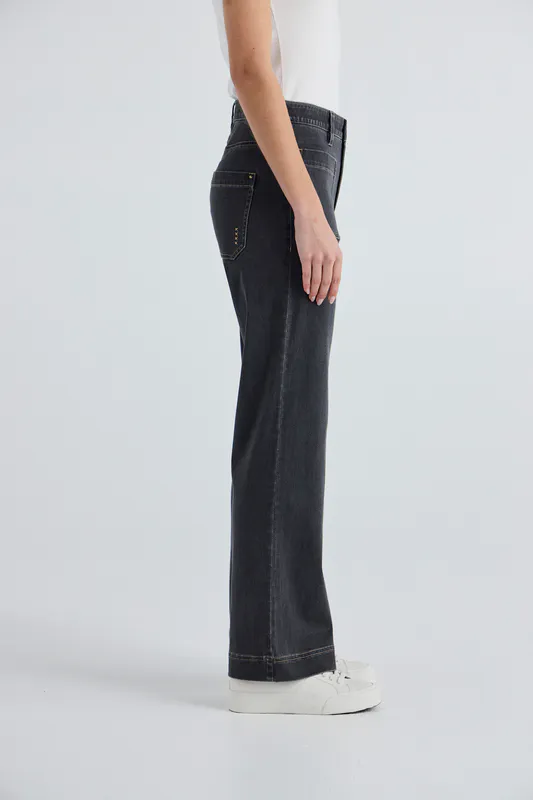 Model wearing Charcoal Chrome Jean By Lania Available at Beetees Nelson