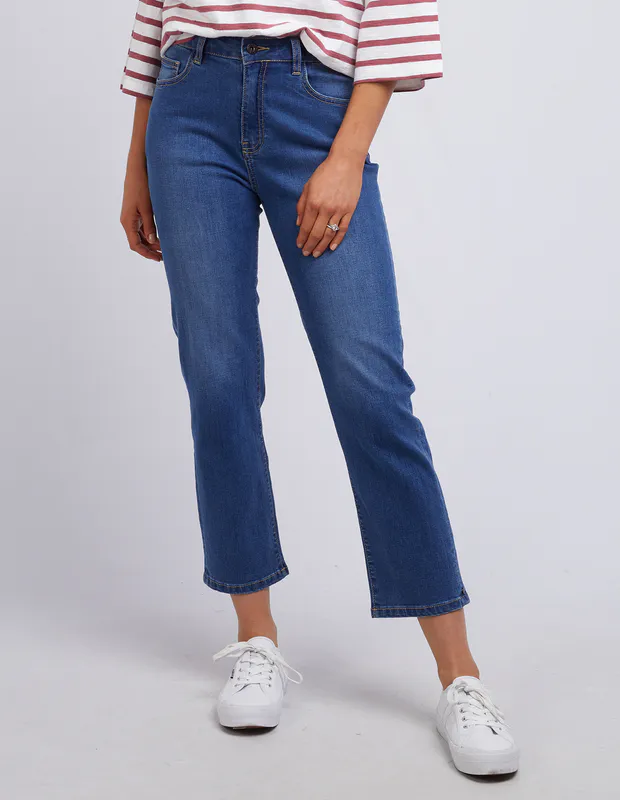 Model wearing Washed Blue Ada Straight Leg Jean By Elm Available at Beetees Nelson