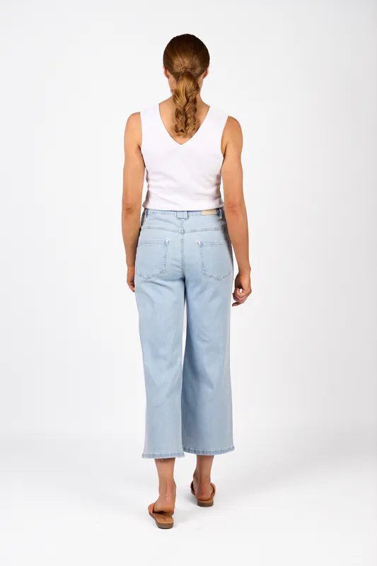 Model wearing Light Wash Spin Jean By Knewe Available at Beetees Nelson