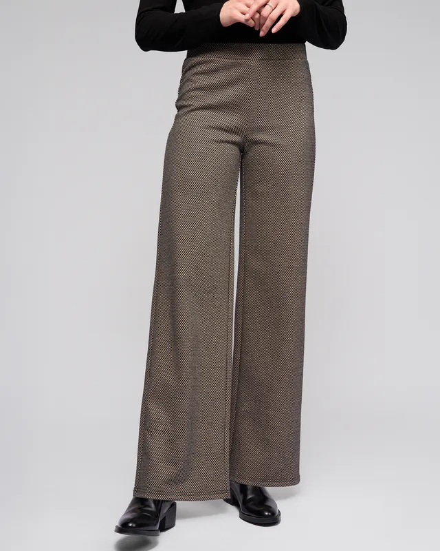 Model wearing Knox Loft Pull On By Vassalli Available at Beetees Nelson