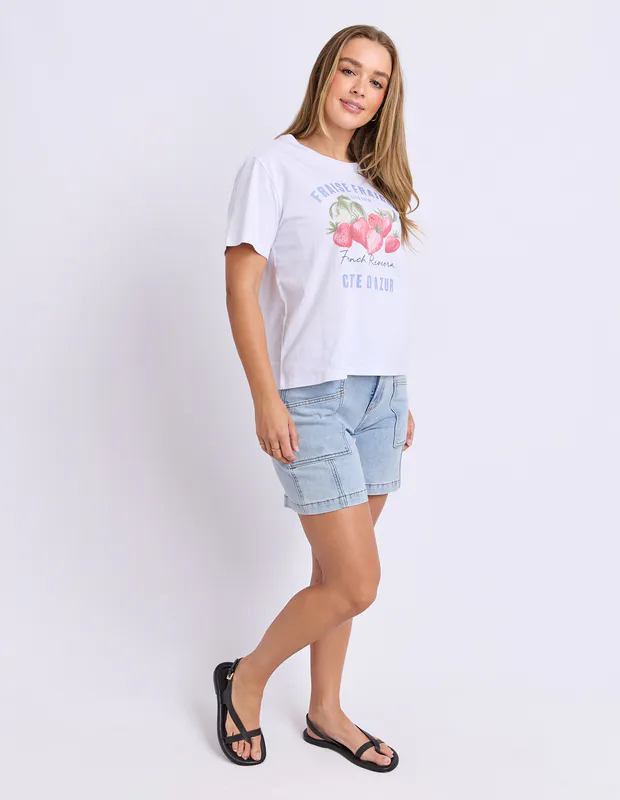 Model wearing White Fraiche Tee By Foxwood Available at Beetees Nelson