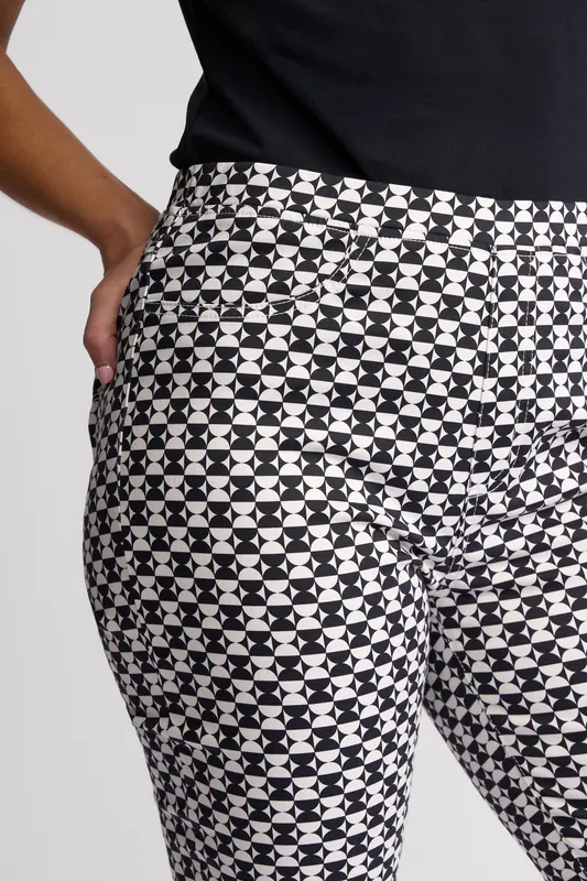 Model wearing Dixie Sierra 7/8 Pant By Vassalli Available at Beetees Nelson