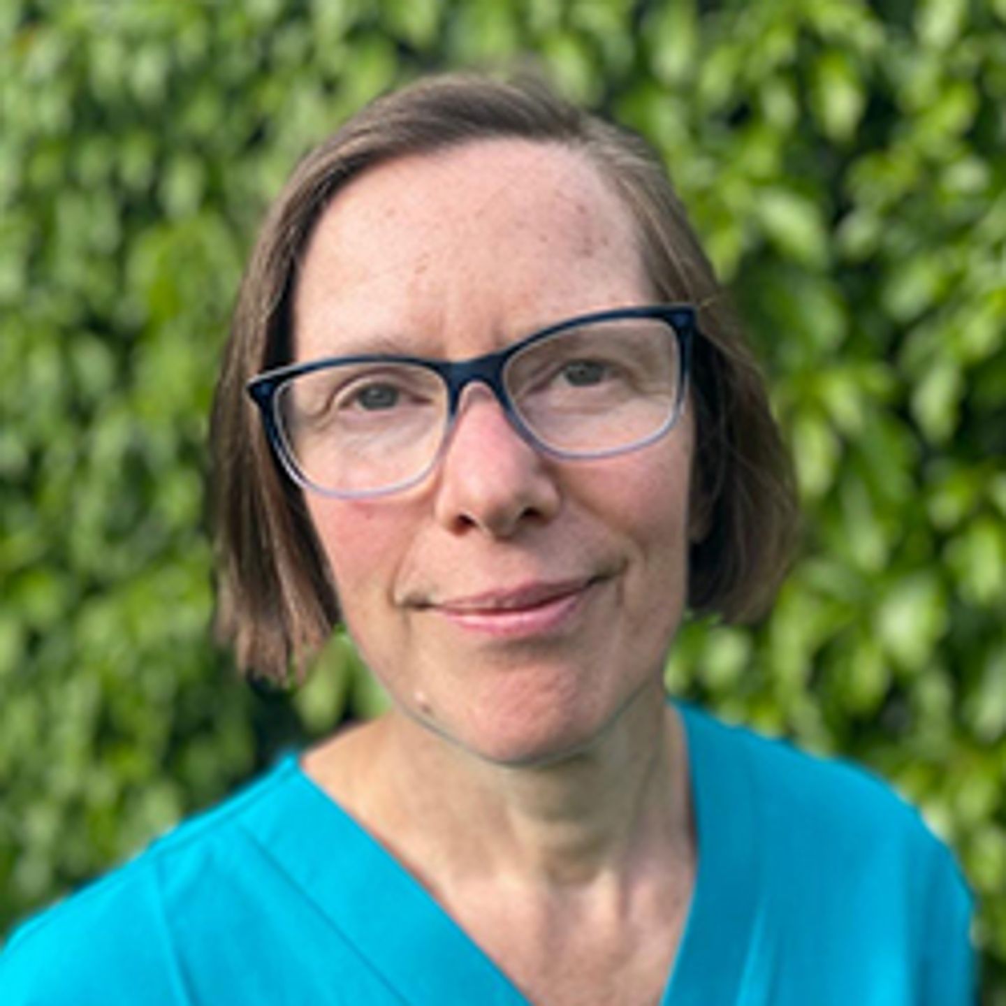 Carla Ellis is physiotherapist working in respiratory care and rehab.