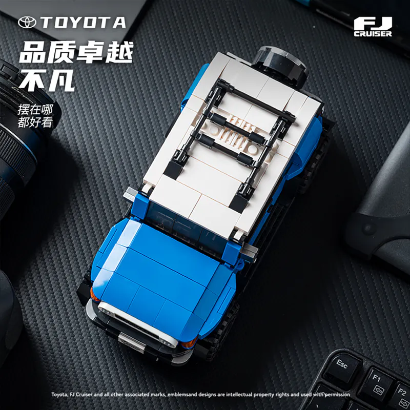 High-resolution images showcase the PB8806 Bole Bricks Toyota model selling on brixbros-store.com