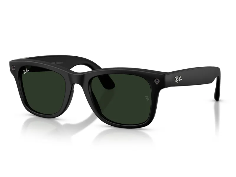 Wayfarer Black Frame + Transitions Graphite Green Lens