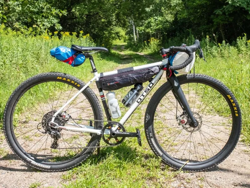 Revelate Designs Tangle, Shrew and Pronghorn installed