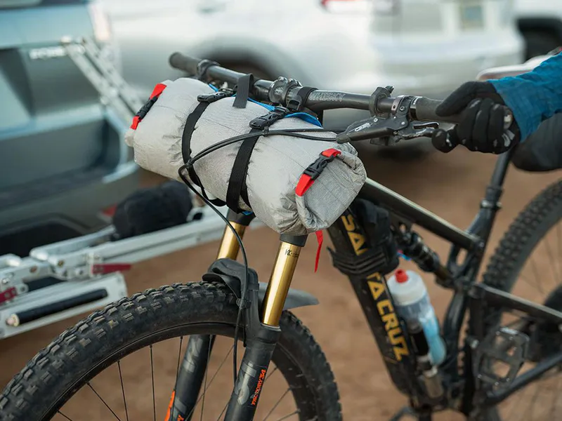 Revelate Designs Pronghorn drybag installed. Note: Harness not included.