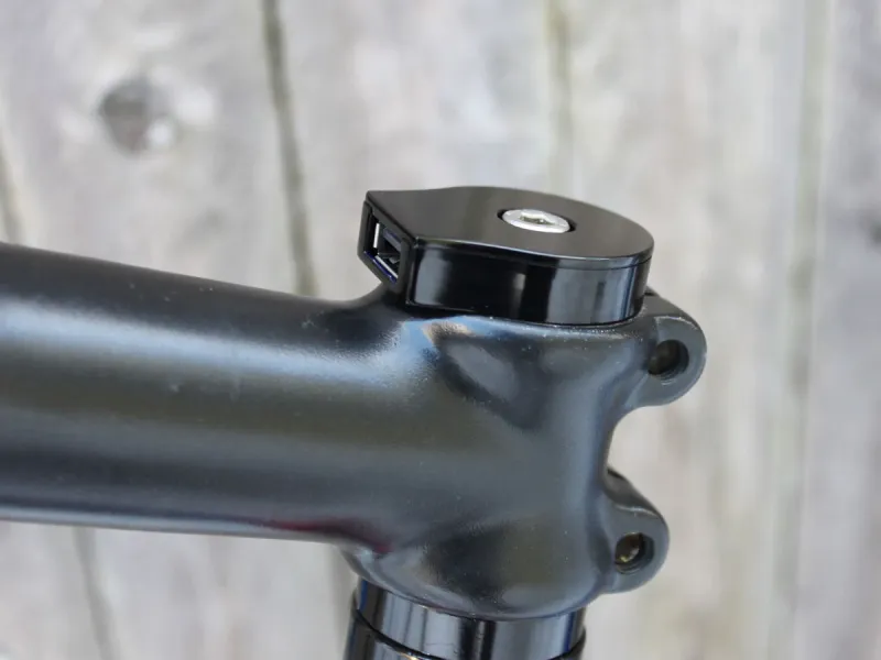 Sinewave Cycles Reactor Black installed.