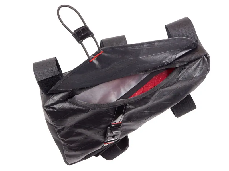 Revelate Designs Hopper frame bag magnetic closure
