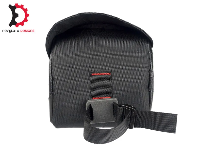 Revelate Designs Mag Tank 2000 front locking cam strap