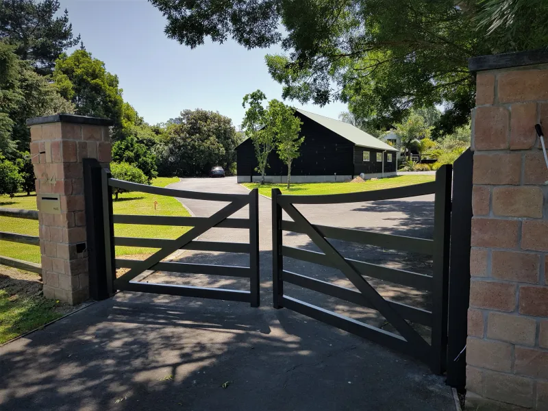 Estate Double Swing - Satin Black - 01