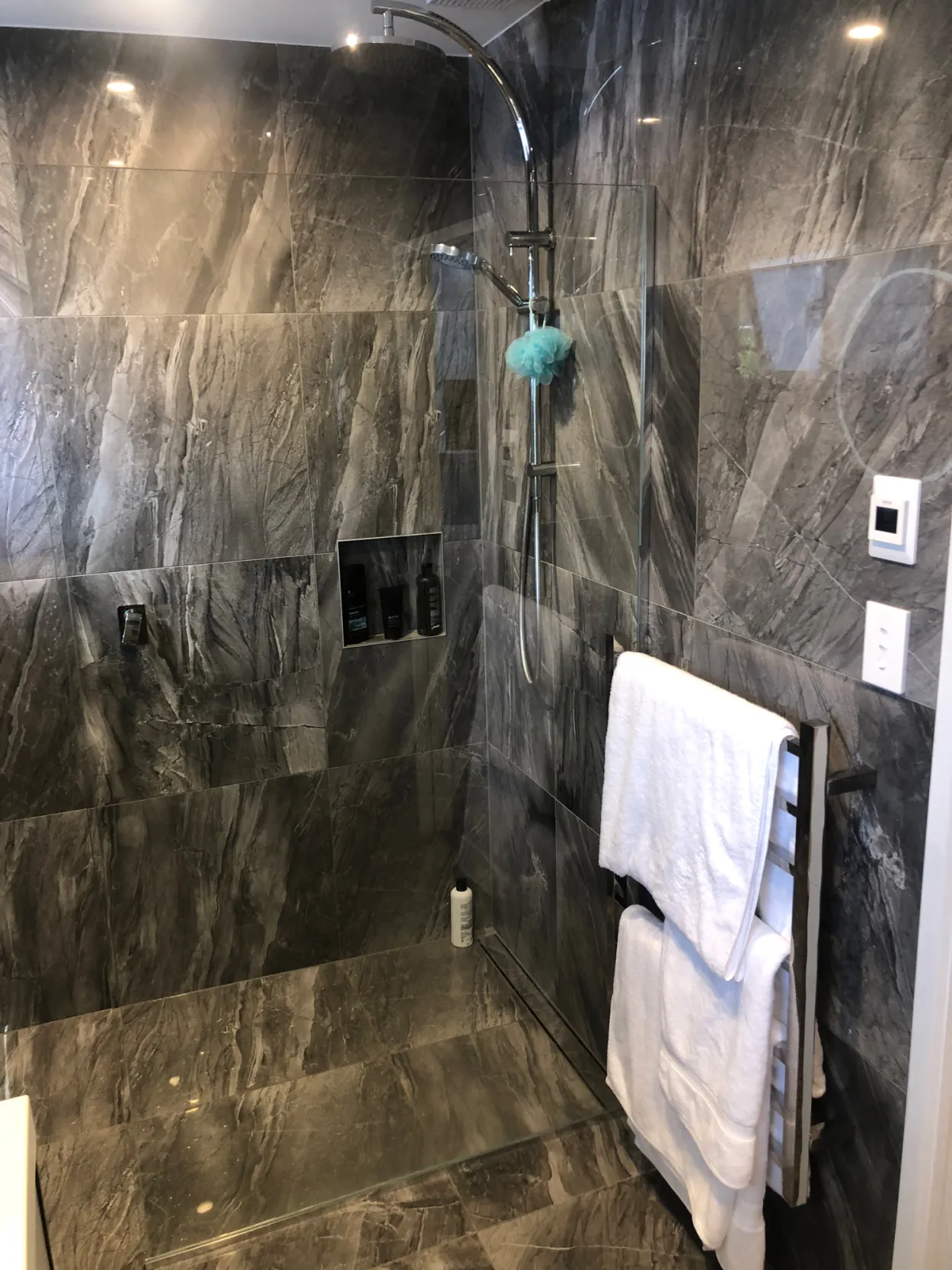 Residential Interior Refurbishment - bathroom