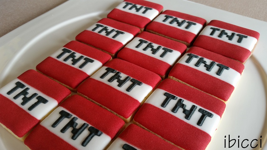ibicci Minecraft TNT cookies using the ibicci TNT stencil