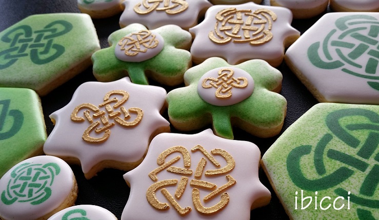 ibicci cookies using the Celtic Knot stencils
