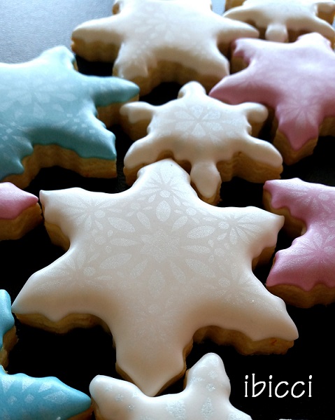 ibicci Snowflake cookies using ibicci snowflake stencils