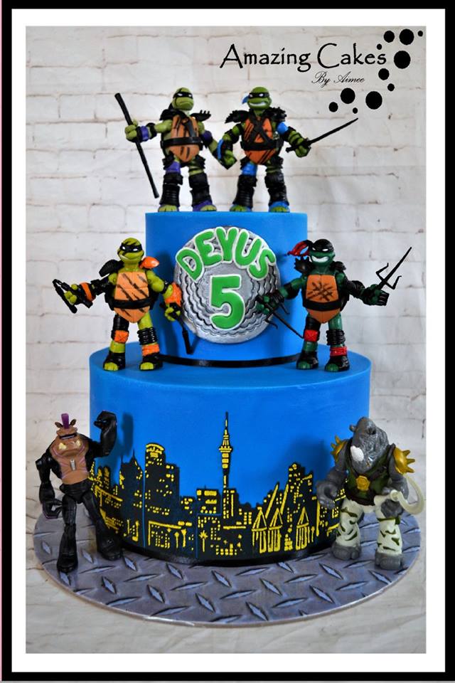 Teenage Ninja Mutant Turtle cake by Amazing Cakes by Aimee using the ibicci Auckland Skyline stencil