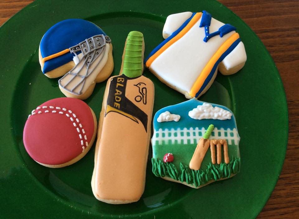 Cricket cookies by Patty Mac Cookies (Sydney) showing her OLD picket stencil used