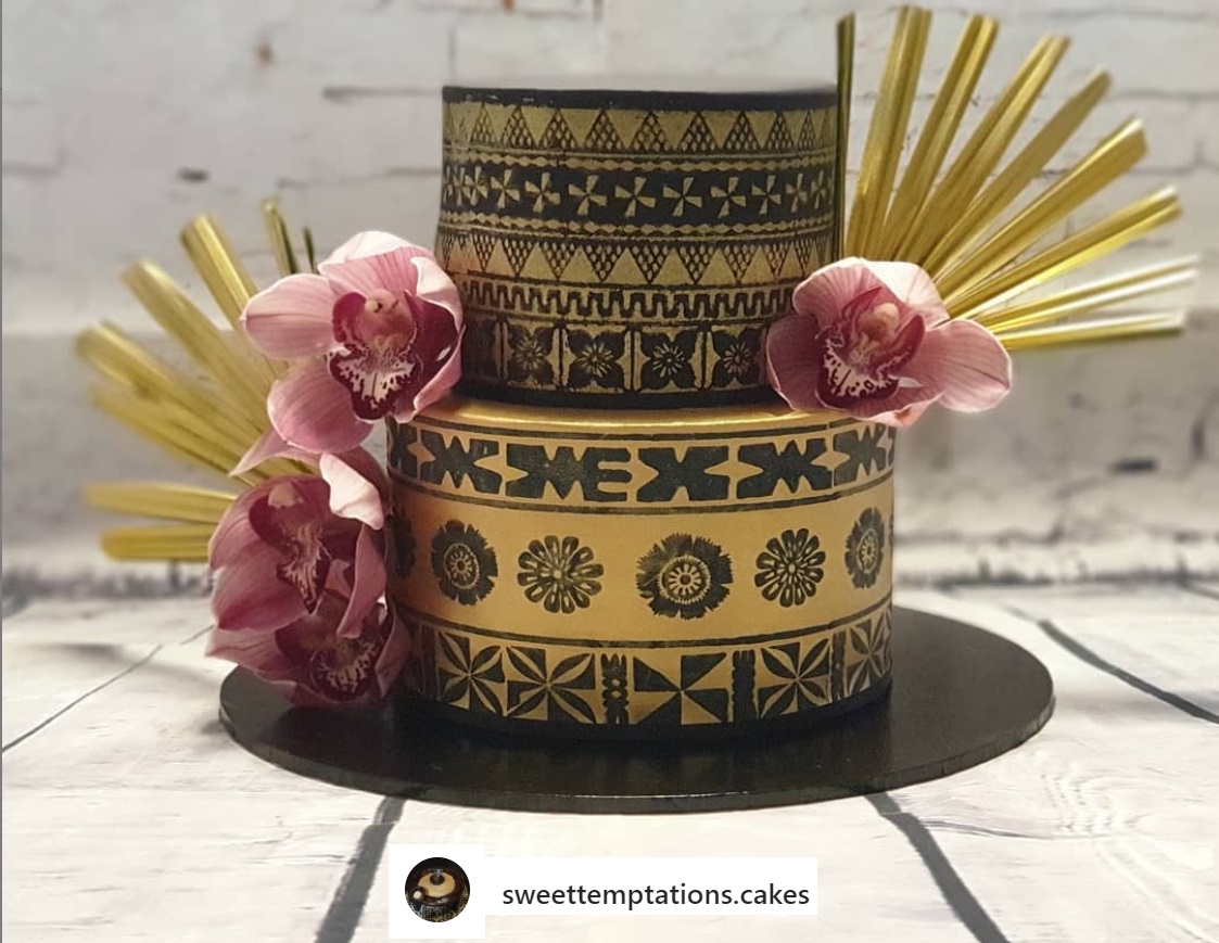 Cake by Annette Peckham of Sweet Temptations Cakes using the ibicci Fijian Mesh stencil