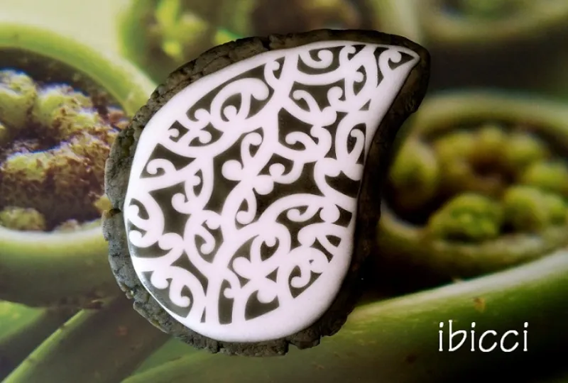 ibicci 'spare' cookie testing the Maori Leafcookie stencil