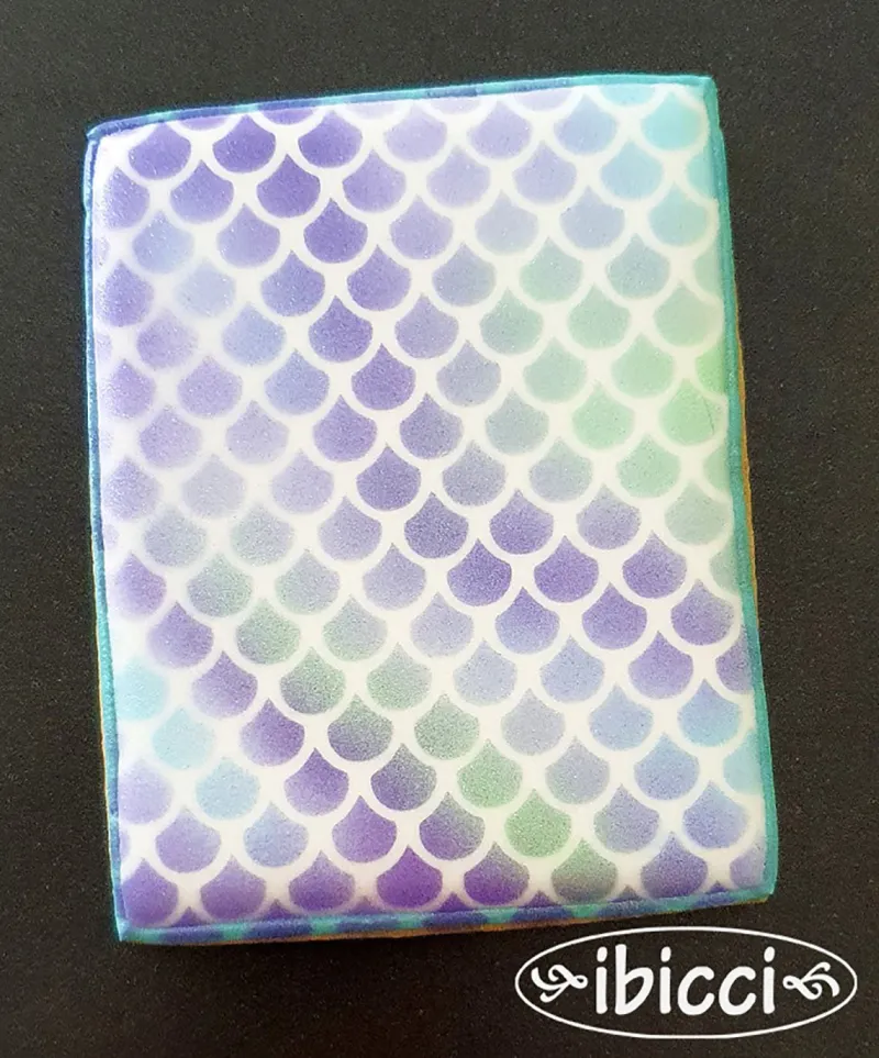 ibicci cookie with airbrushed scales