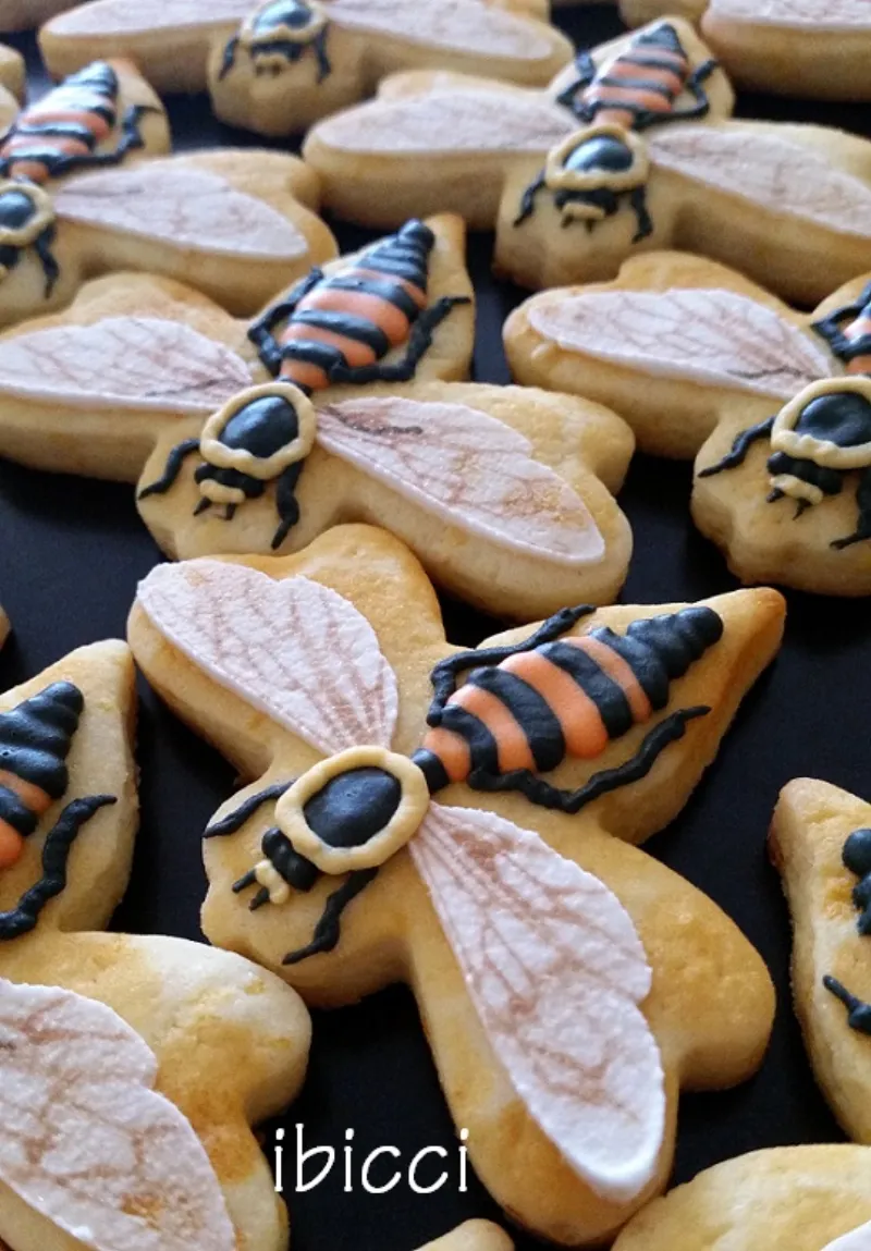 ibicci Queen Bee cookies - more photos to come
