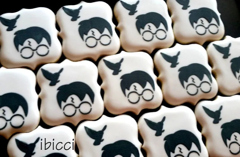 ibicci Harry Potter & Hedwig cookies using the ibicci stencil