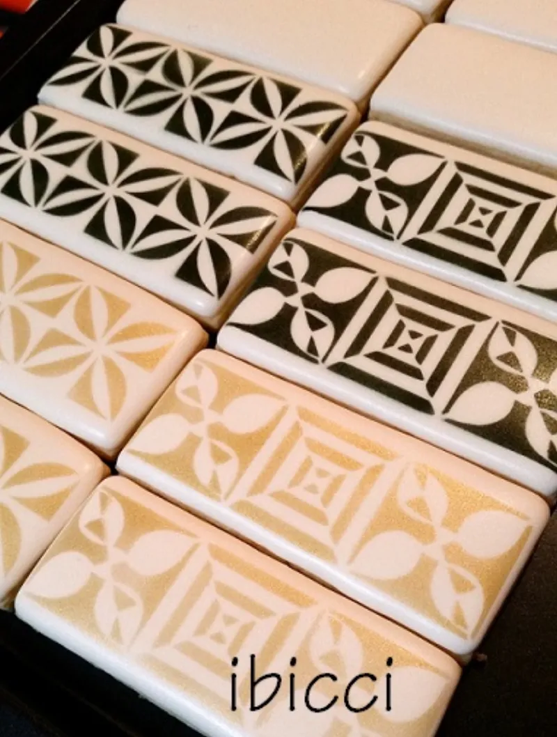 ibicci cookies using the Polynesian strip stencils