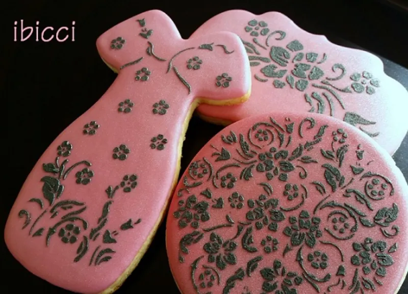 ibicci Lace Swag stencilled