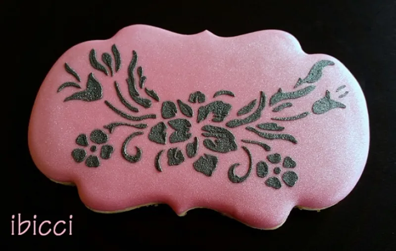 ibicci Lace Swag stencilled