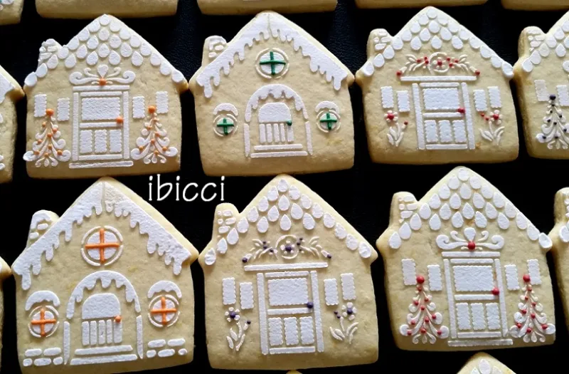 ibicci Vanilla/Orange House cookies using the Gingerbread House stencils