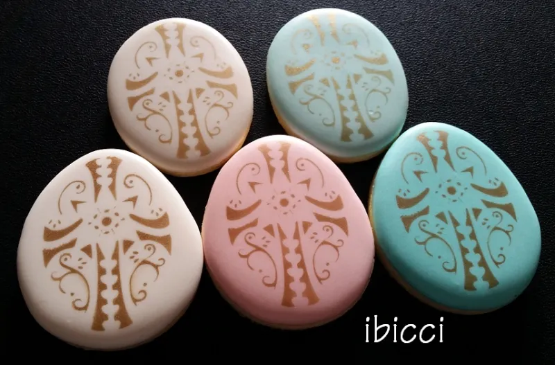 ibicci cookies using the Ornate Cross stencil