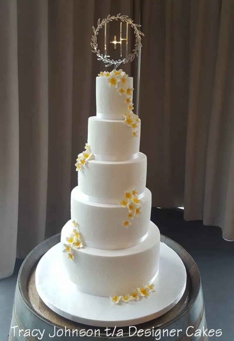 Tracy Johnson t/a Designer Cakes - Embossed Frangipani Swag Mesh stencil