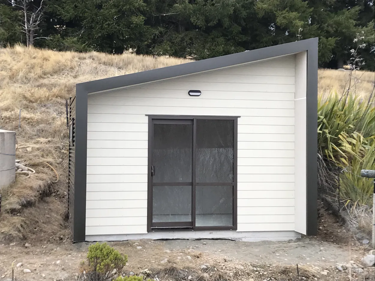 Cabins and Baches - Euro Cabin, Mackenzie Lakes