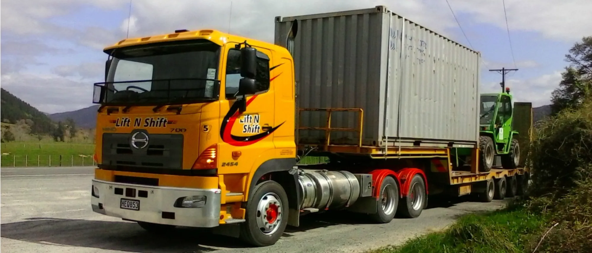 Lift N Shift - is able to transport machinery, buildings, containers of all shapes and sizes.