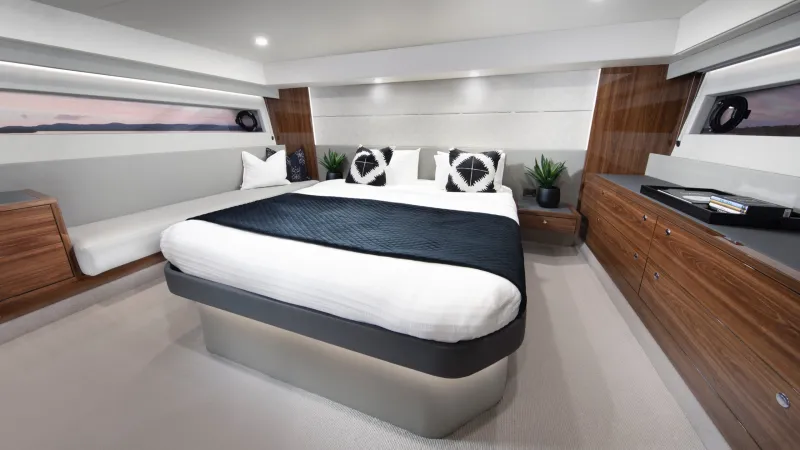 Maritimo S55 Luxury Motor Yacht Master Stateroom