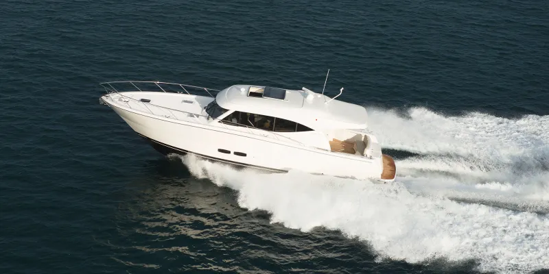 Powered by the latest Volvo D11 670 MPH engines and with a range of approximately 400 nautical miles from 3000 litres of fuel, the S51 delivers maximum power combined with increased efficiency for mor
