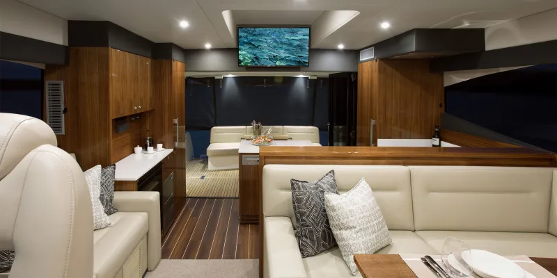 The S51 is a very social vessel perfect for entertaining.