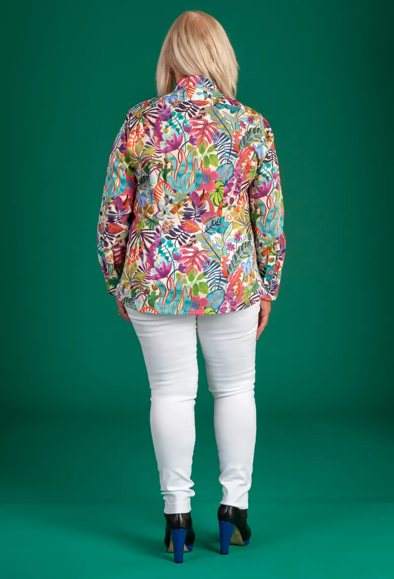 Looking fab in the 'Painted Garden' shirt!