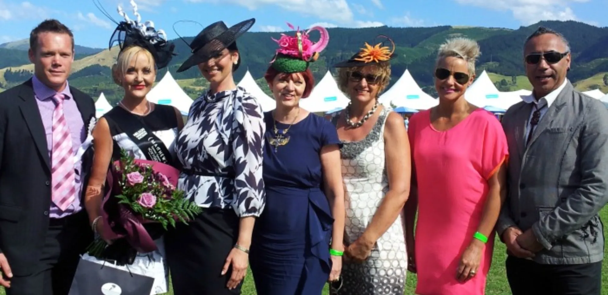 Fashion in the Field winners summer 2014 and judges |Nelson Harness Races