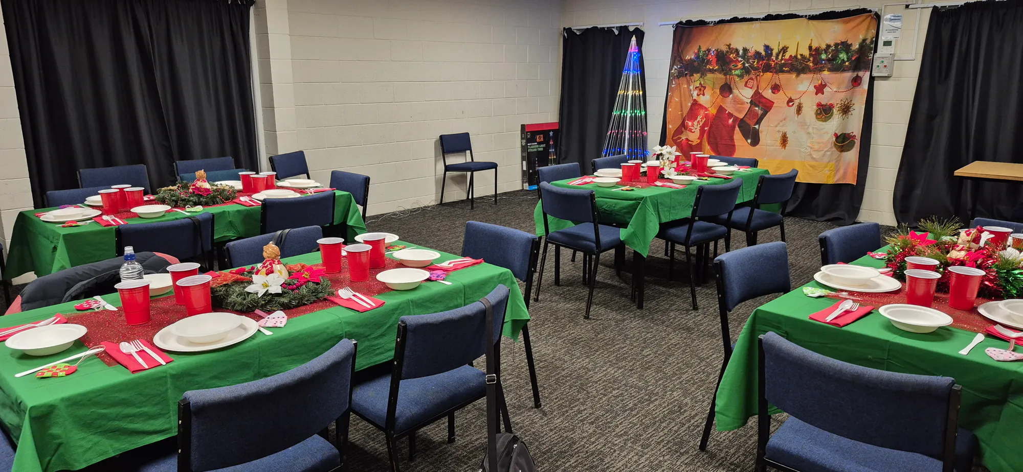 New Zealand Orchid Society, Mid-Winter Christmas Table Layout