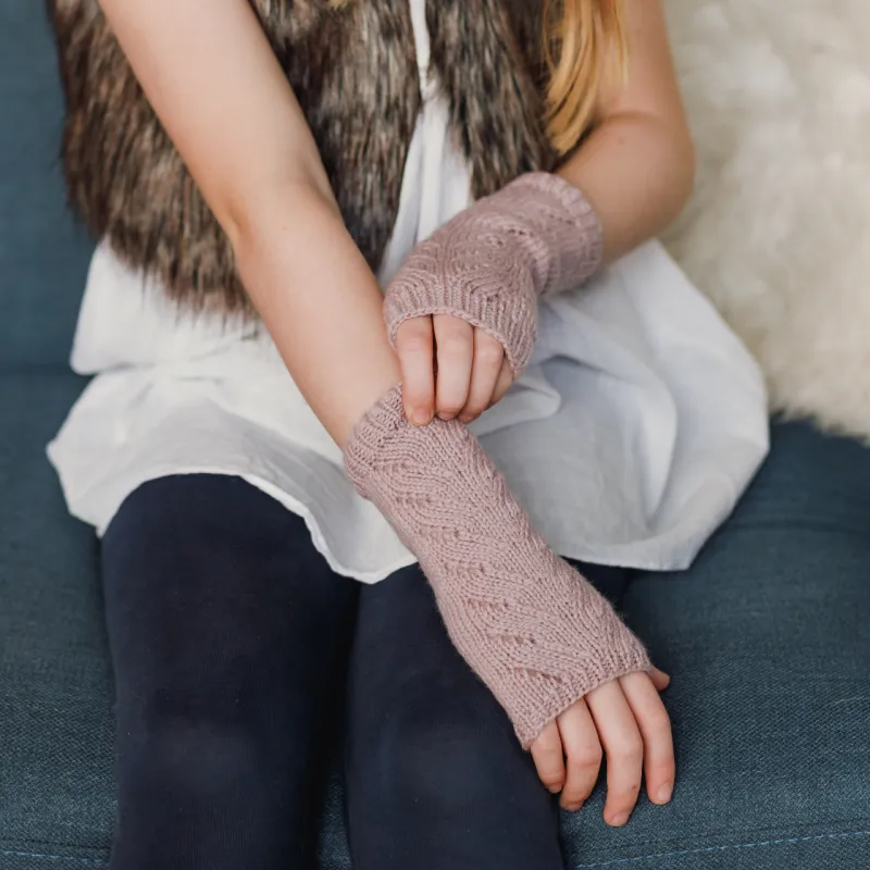Fingerless gloves for kids featuring lace detail