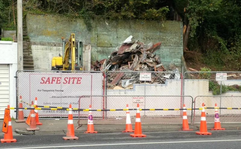 Safe Site Tempoary Fencing - Construction sites, Repair & Renovation Areas, Pedestrian Safety, Security, Roading