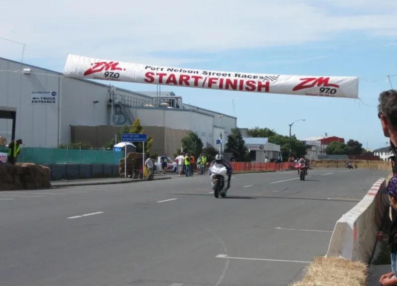 Safe Site - Temporary Fencing Hire - Galvanised fence panels 1.0m High - Event Management, Crowd Control, Pedestrian Safety, Security