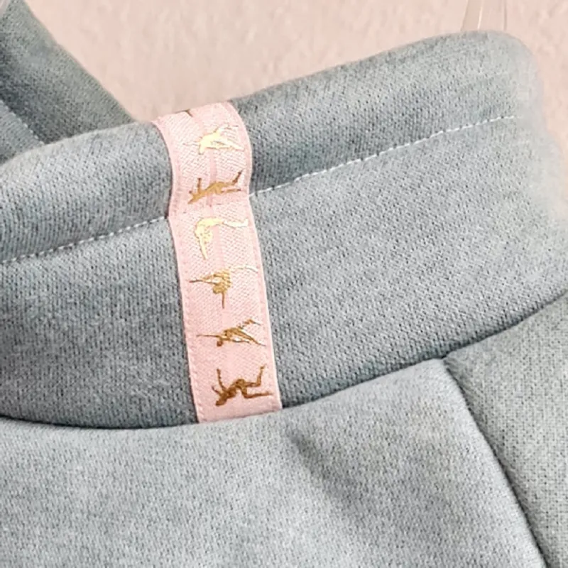 Pink and grey detail