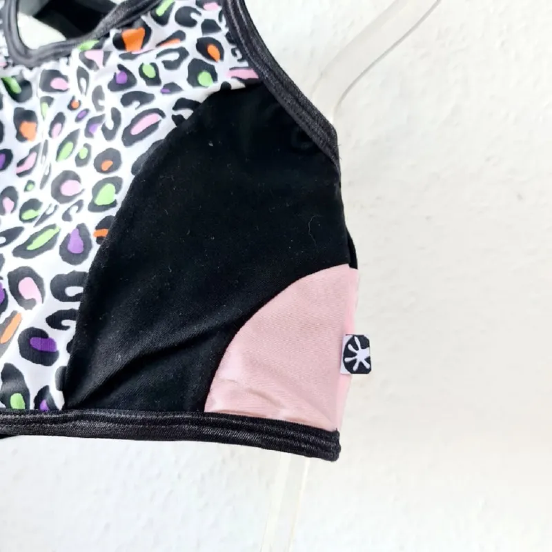 Bright animal print detail